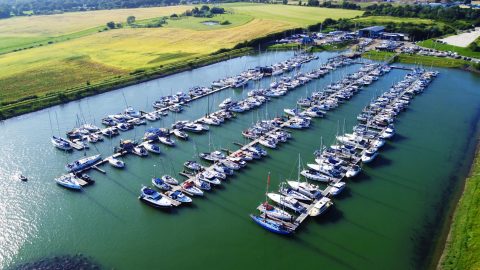 burnham on crouch yacht harbour